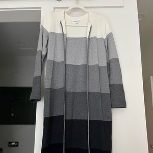 Grey and white color-block sweater